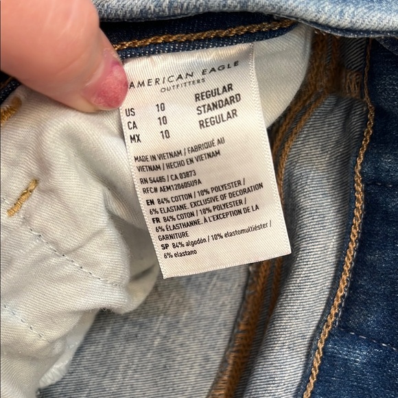 Distressed Blue Jeans - Picture 2 of 6